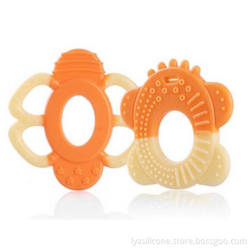 Baby pacifier made of BPA free soft silicone, sooth feel to baby, OEM manufacturer